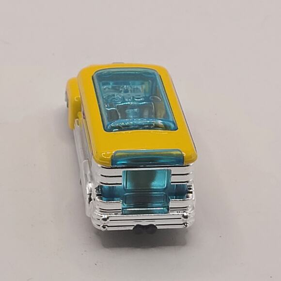 Hot Wheels HW Art Cars Road Bandit Pinoy 1 yellow - Picture 4 of 5
